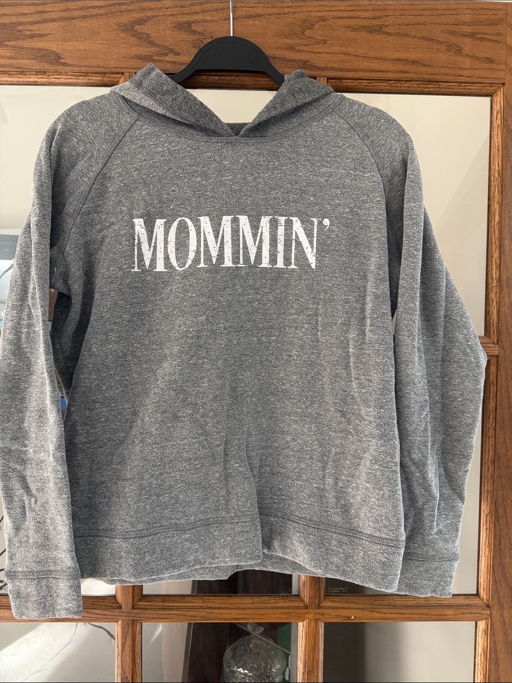 Gray MOMMIN' Hoodie - Casual Women's Pullover